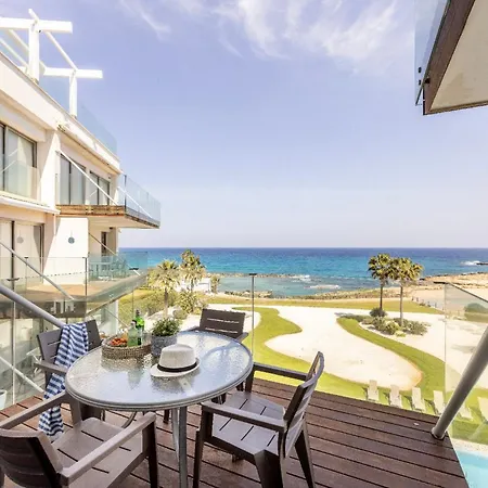 Bay 304 Paralimni